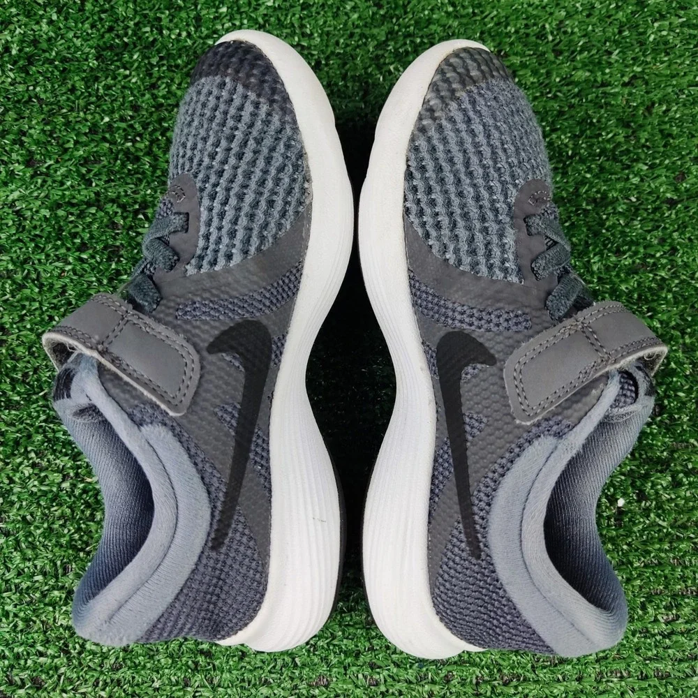 Nike revolution sneakers